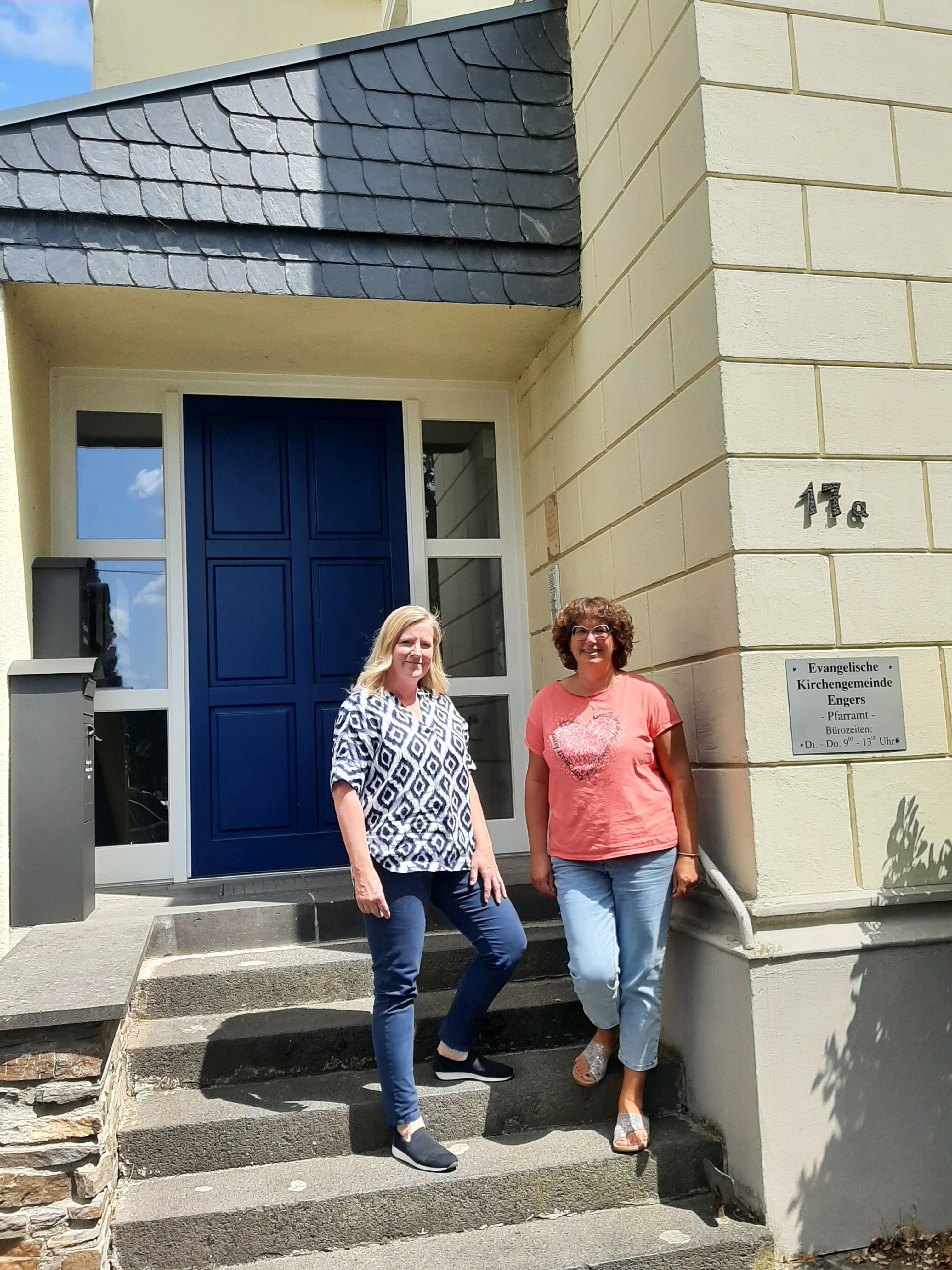 Die Sekretariatsmitarbeiterinnen Frau Kuschel (links) und Frau Potthast (rechts)